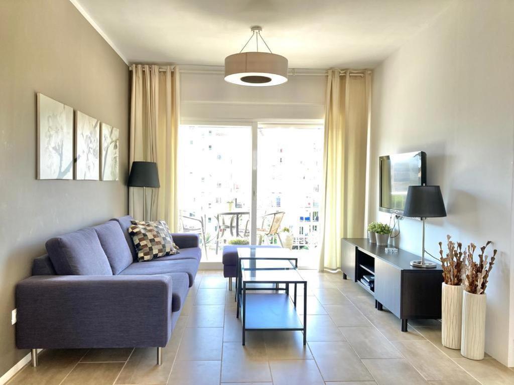 Appartement Top Floor With Two Balconies *